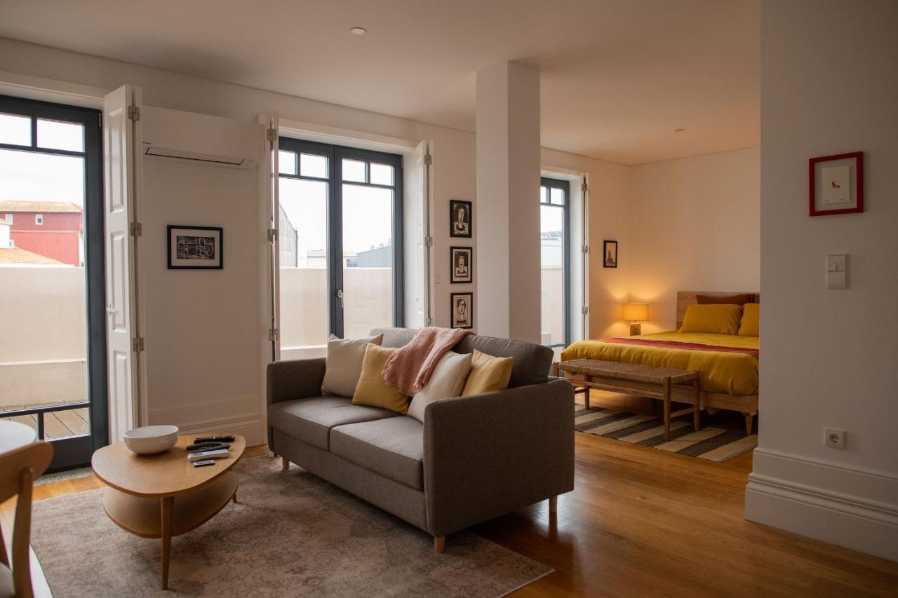 Spacious Studio W/ Balcony & Ac By Lovelystay OOporto Exterior foto