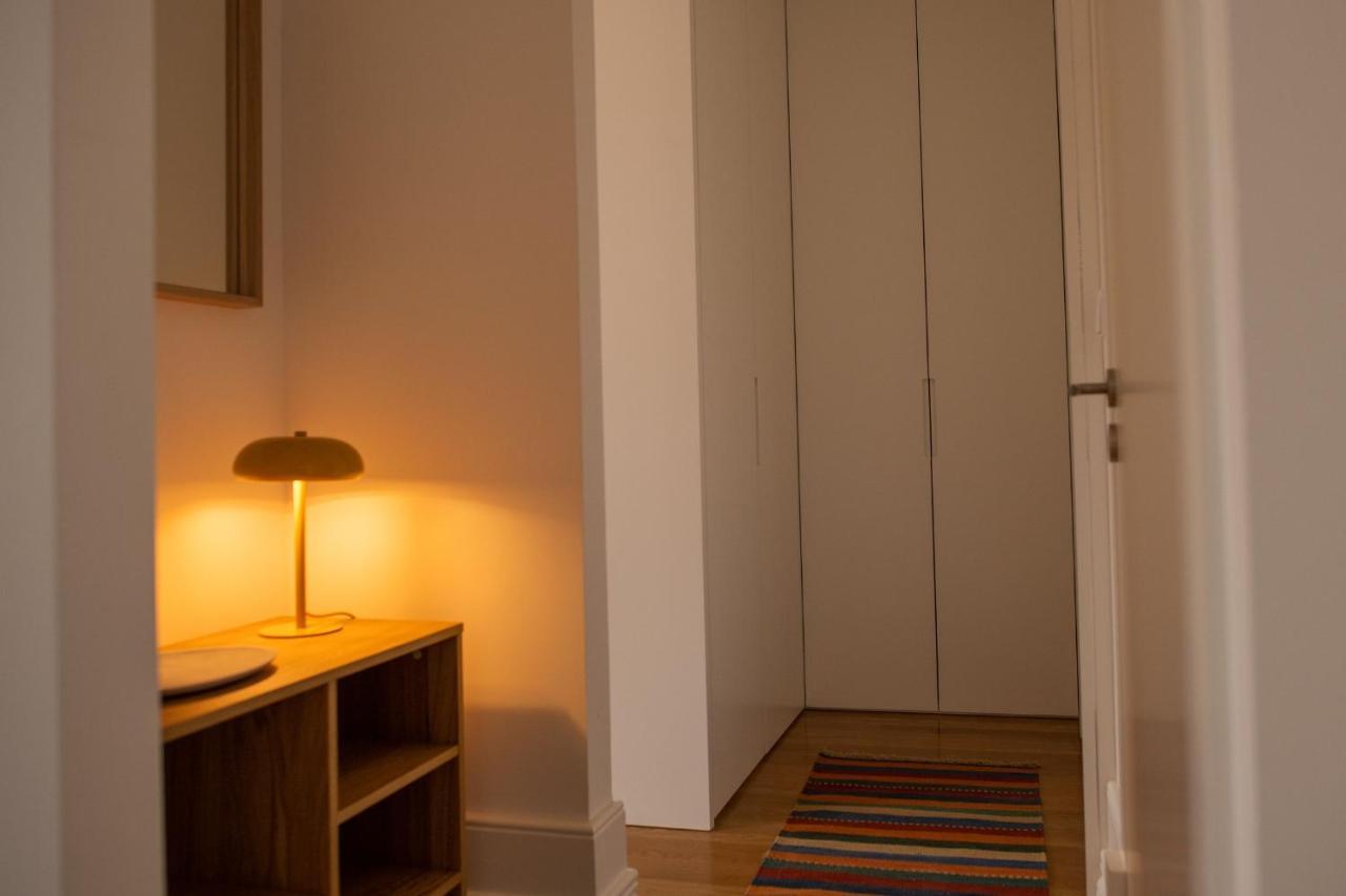 Spacious Studio W/ Balcony & Ac By Lovelystay OOporto Exterior foto
